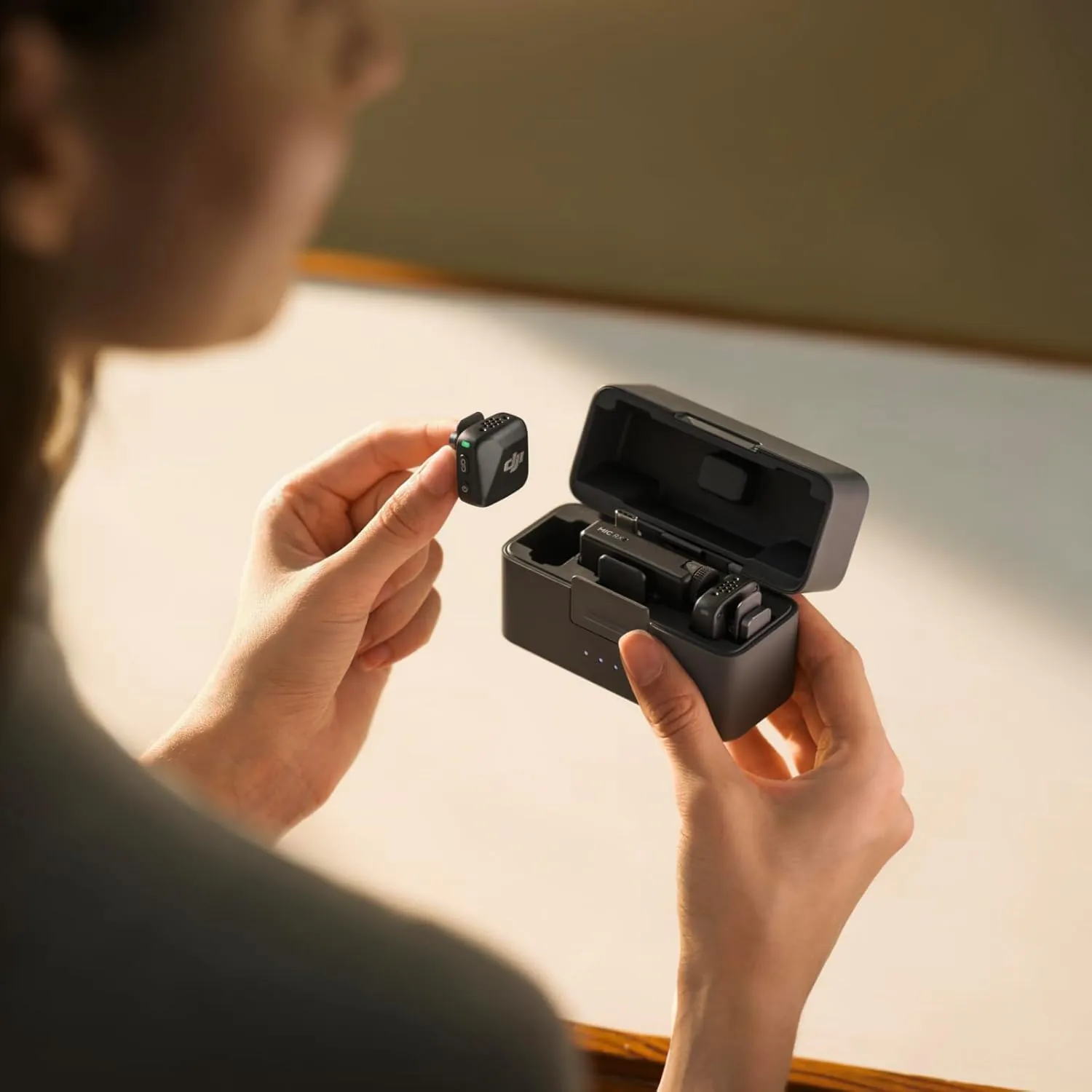 DJI Mic Mini Wireless Microphone Kit 2 TX + 1 RX image